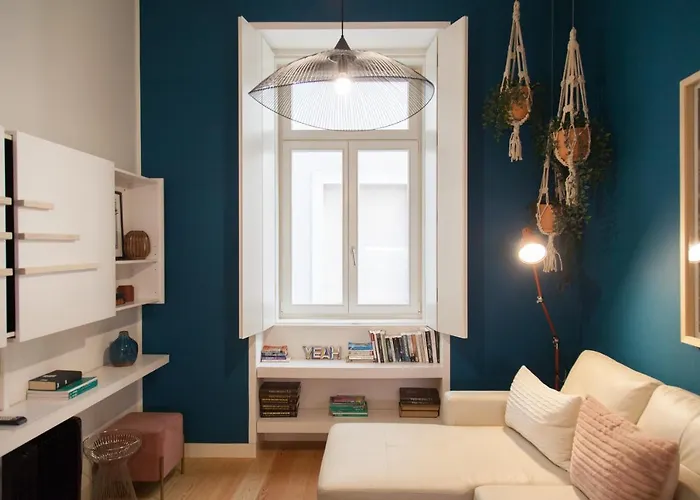 Feels Like Home Downtown Nature Apartment